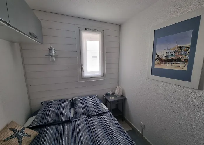 A La Apartment